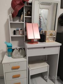 postazione beauty donna 