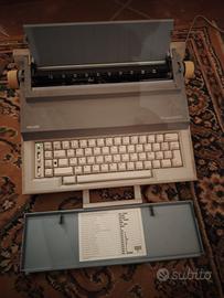 Macchina da scrivere Olivetti Personal 55