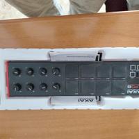 AKAI LPD8  