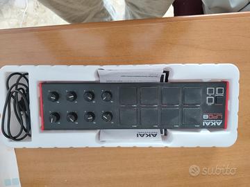 AKAI LPD8  
