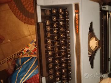 macchina da scrivere vintage