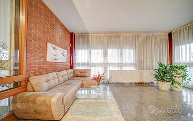 GALLARATE - VILLA CON GIARDINO A CRENNA