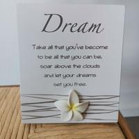 Tavoletta con scritta in inglese