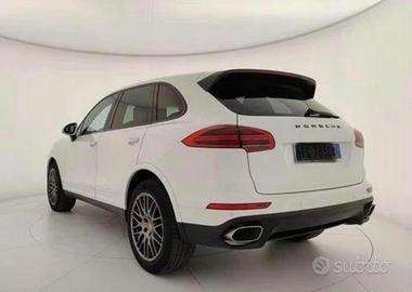 PORSCHE CAYENNE RICAMBI USATI