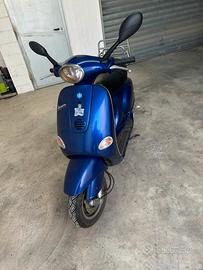 Piaggio Vespa 125 ET4