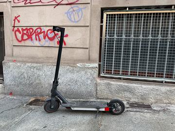 Xiaomi Mi Electric Scooter Pro 2 –  da riparare