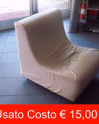 Poltroncine finta pelle
