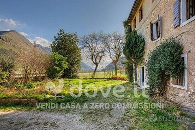 Villa di 210 m² con 3 locali e box auto a Brentino