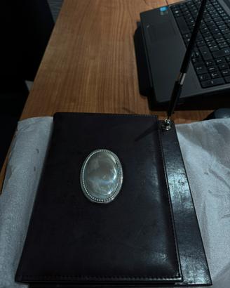 Agenda in Argento con penna