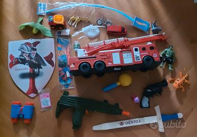 Giochi di vario tipo tra cui Hot Wheels, Avengers 