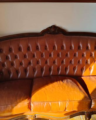 Salotto classico in pelle e legno intagliato (set)