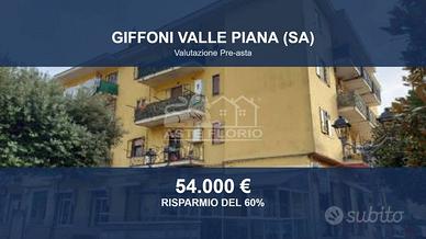 Immobile in asta di 111 m² con più di 5 locali a G