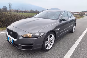 JAGUAR XE 2,0 180CV- AUTOMATICA-MOTORE NUOVO-EURO 