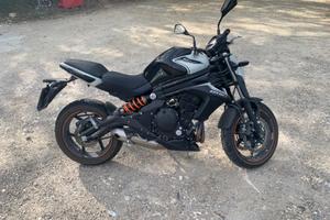 Moto Kawasaki ern6