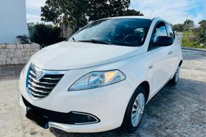 Lancia Ypsilon 1.2 - IDEALE X NEOPATENTATI - 2011