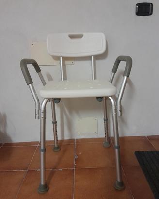 Sedia marca Antea per doccia