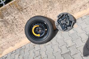 Kit ruota di scorta + attrezzi . Nuovo!