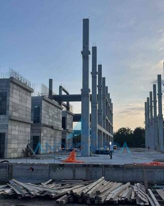 Immobile di 1370 m² con 4 locali a Frattamaggiore