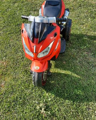 Moto giocattolo