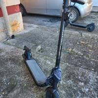 monopattino argento
