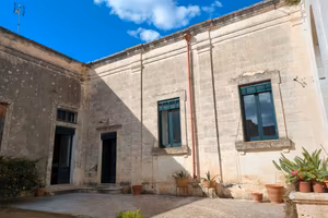 Villa con giardino