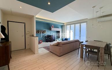 LUMINOSO TRILOCALE CON BOX E CANTINA A VIGANÒ