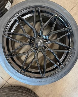 4 cerchi Dotz gommati Riken 255/40 R19