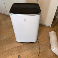 Condizionatore Portatile Electrolux  EXP35U538CW
