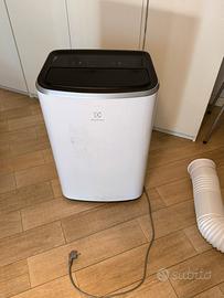 Condizionatore Portatile Electrolux  EXP35U538CW