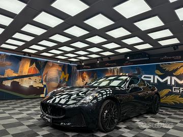 Maserati GranTurismo V6 490 CV AWD Modena (635)