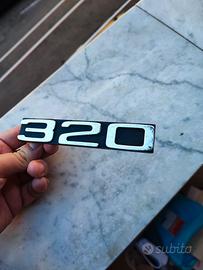 scritta anteriore BMW 320 e21