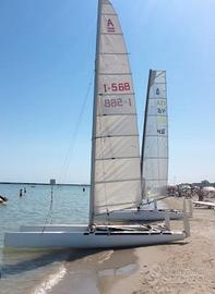 Catamarano Classe A carbonio con carrello