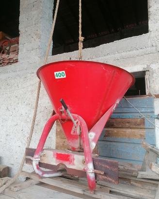 Spargiconcime per trattore portata 400 kg