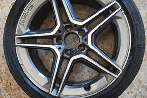 Cerchio in lega AMG 18