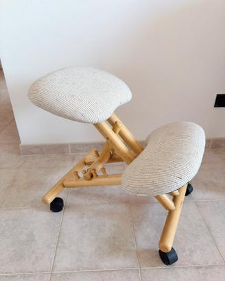 Sedia ergonomica legno e stoffa Cinius