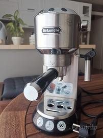 macchina caffè De'Longhi Dedica acciaio