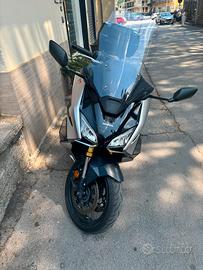 HONDA FORZA 750