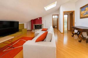 Appartamento di 85 m² con 3 locali e box auto a Ci