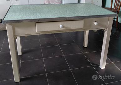Autentico tavolo Vintage da cucina anni 50 60 