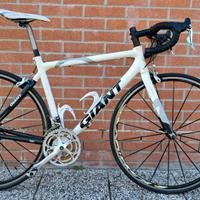 Bici da corsa GIANT TCR ADVANCED