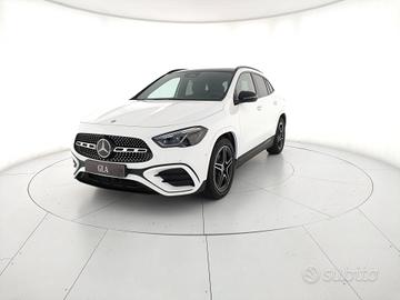 MERCEDES-BENZ GLA 180 d Automatic