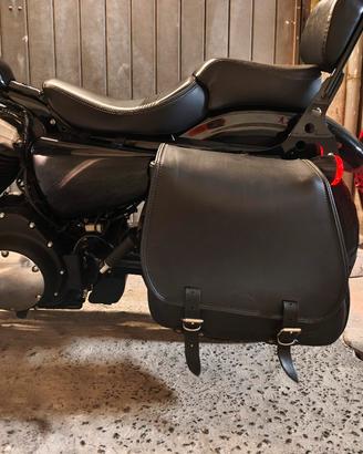 borsa laterale cuoio per Harley Davidson sportster