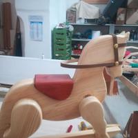 Cavallo A dondolo