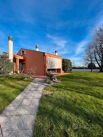 Casa singola giardino di 1300mq+taverna e mans