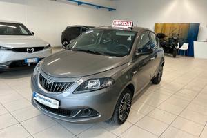 Lancia Ypsilon PLATINO 1.0 FireFly Hybrid SPOTICAR