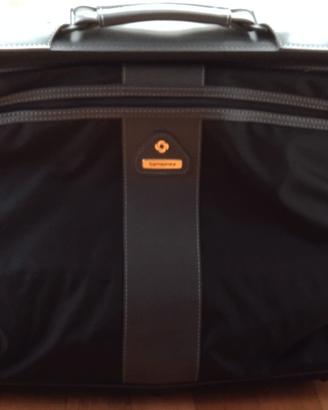 Borsa porta abiti a tracolla