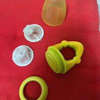 Accessorio fruttino per lo svezzamento dei bambini