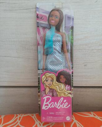 Barbie Fashion Doll HJR95