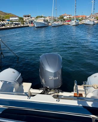 Gommone joker boat 26 con yamaha 250 cv