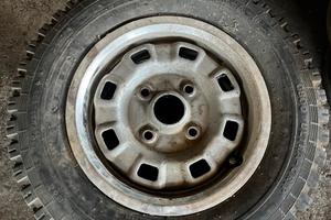 Cerchi e gomme 155 R12